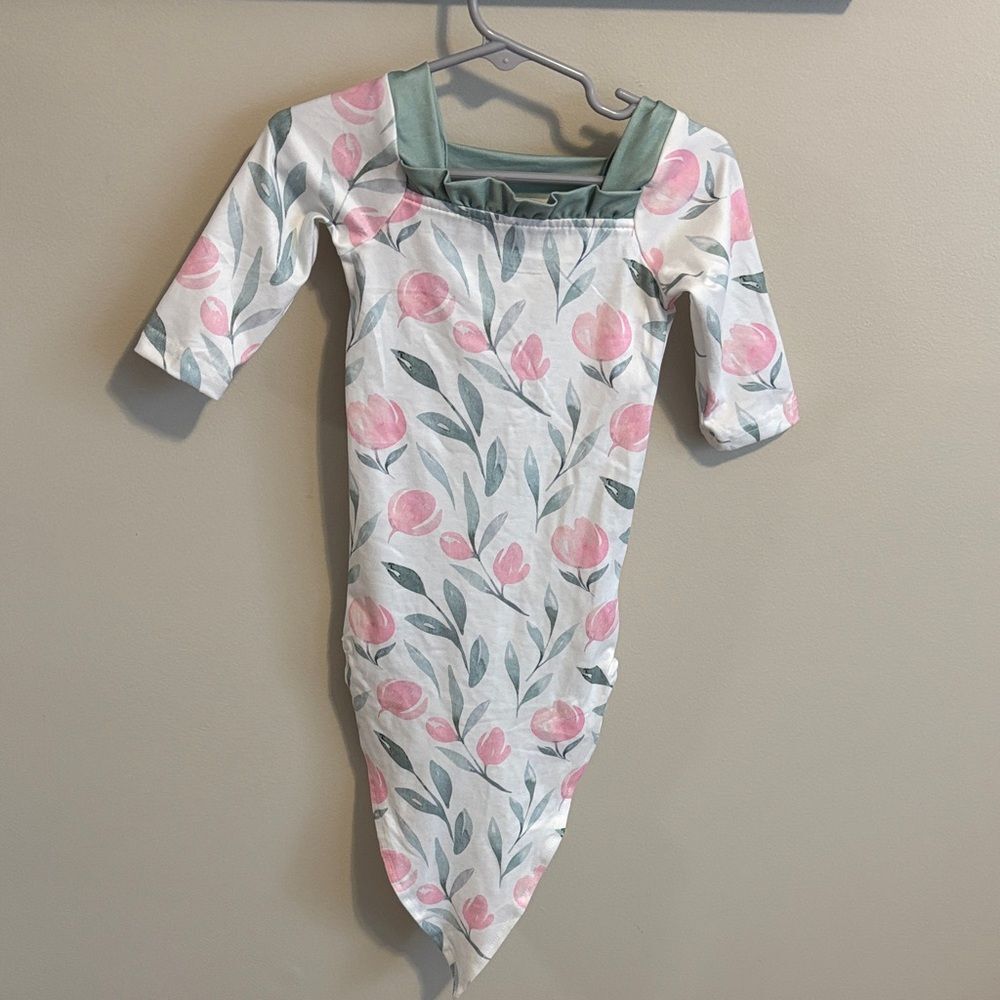 Marie Nicole tulip garden gown size 0-3 months